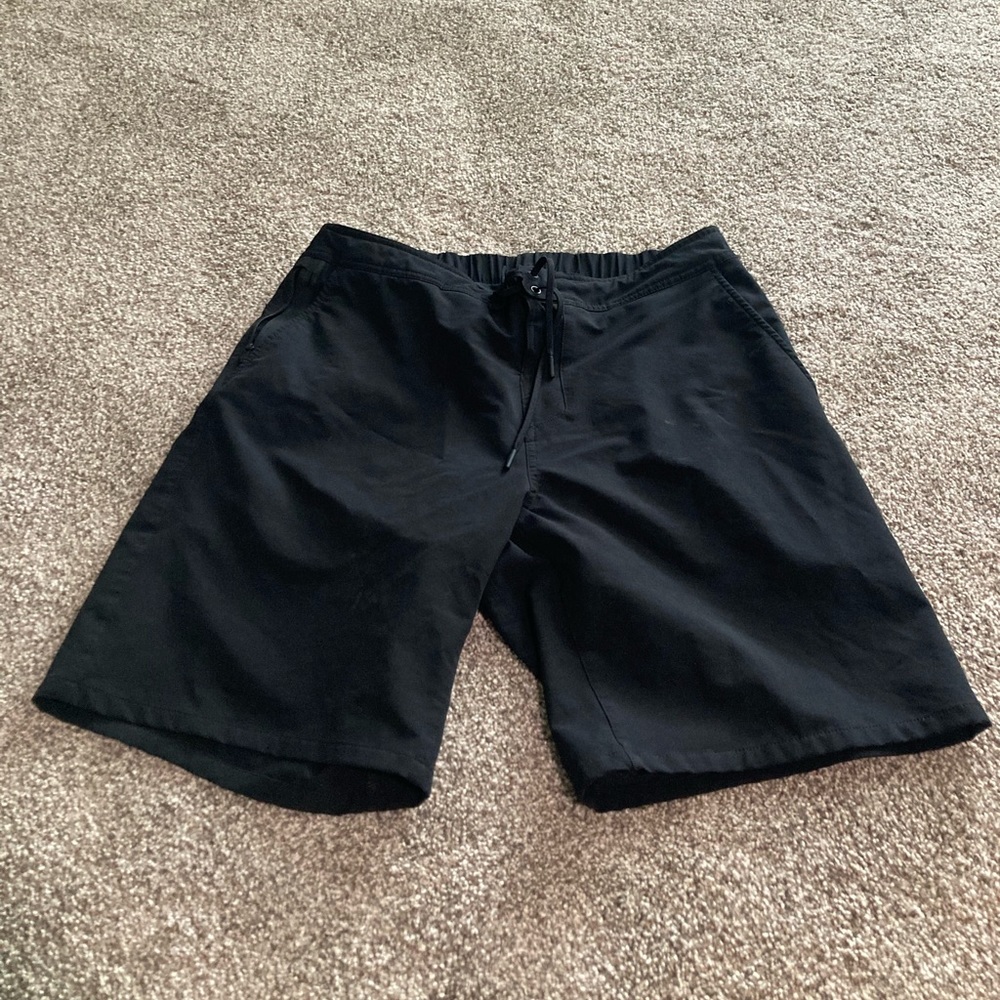 Ten Thousand Foundation Short 7” XL black